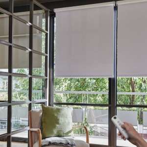 Рулонные жалюзи Somfy Sonesse 40 RTS, белый, blackout, 0.6 м