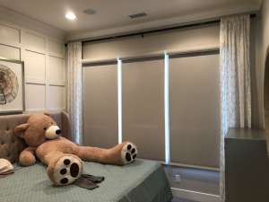 Рулонная штора Somfy Sonesse 30 Ultra АКБ, коричневый, blackout