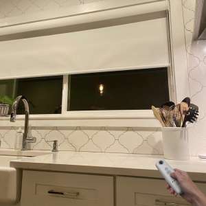 Рулонная штора Somfy Sonesse 40 RTS, молочный, blackout, 0.8 м